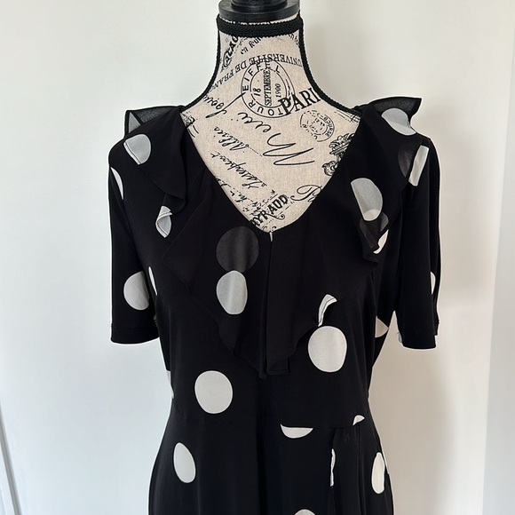 Karl Lagerfeld dress - Picture 2 of 8